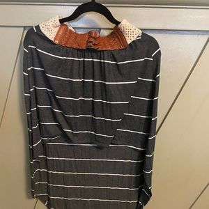 Gray/tan striped highlow rue21 skirt sz m